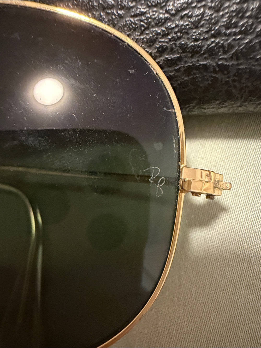 Ray-Ban Gold Metal Aviator Sunglasses with Black Lenses - Picture 4 of 5